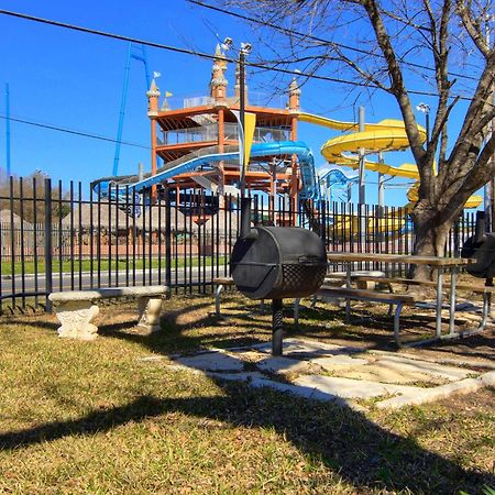 The Iron Cactus Condo On The Comal Cw C102 New Braunfels Luaran gambar