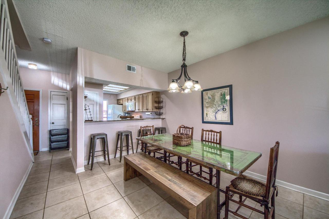 The Iron Cactus Condo On The Comal Cw C102 New Braunfels Luaran gambar