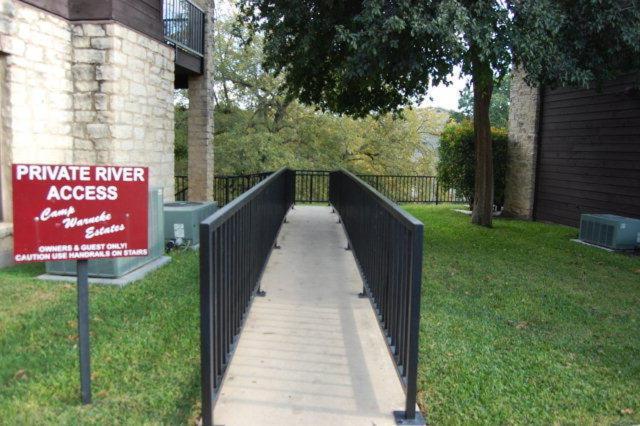 The Iron Cactus Condo On The Comal Cw C102 New Braunfels Luaran gambar
