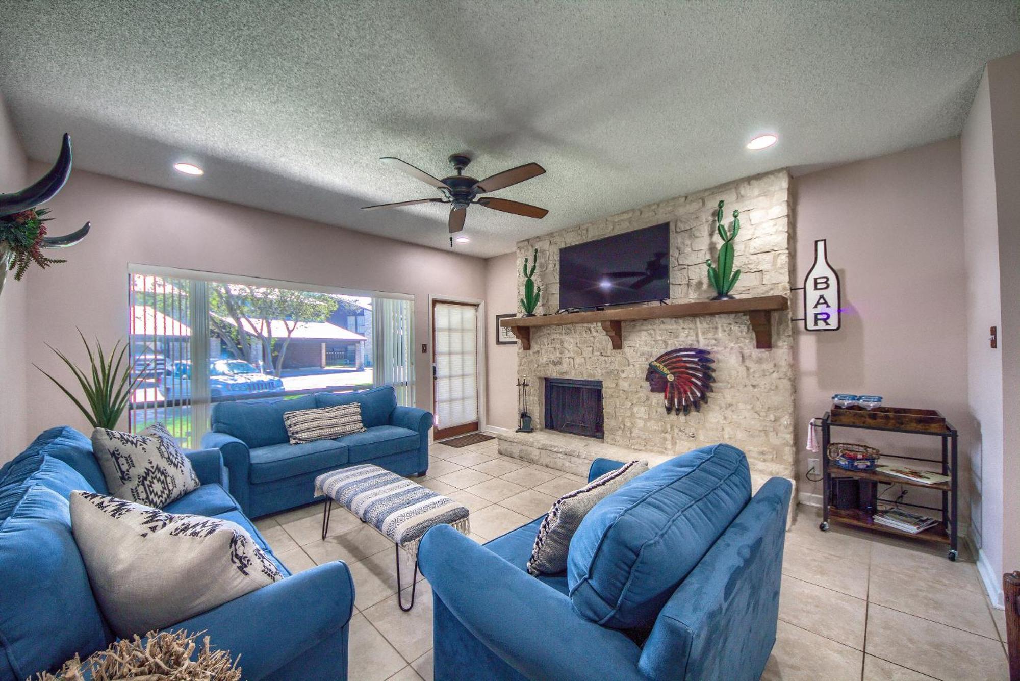 The Iron Cactus Condo On The Comal Cw C102 New Braunfels Luaran gambar