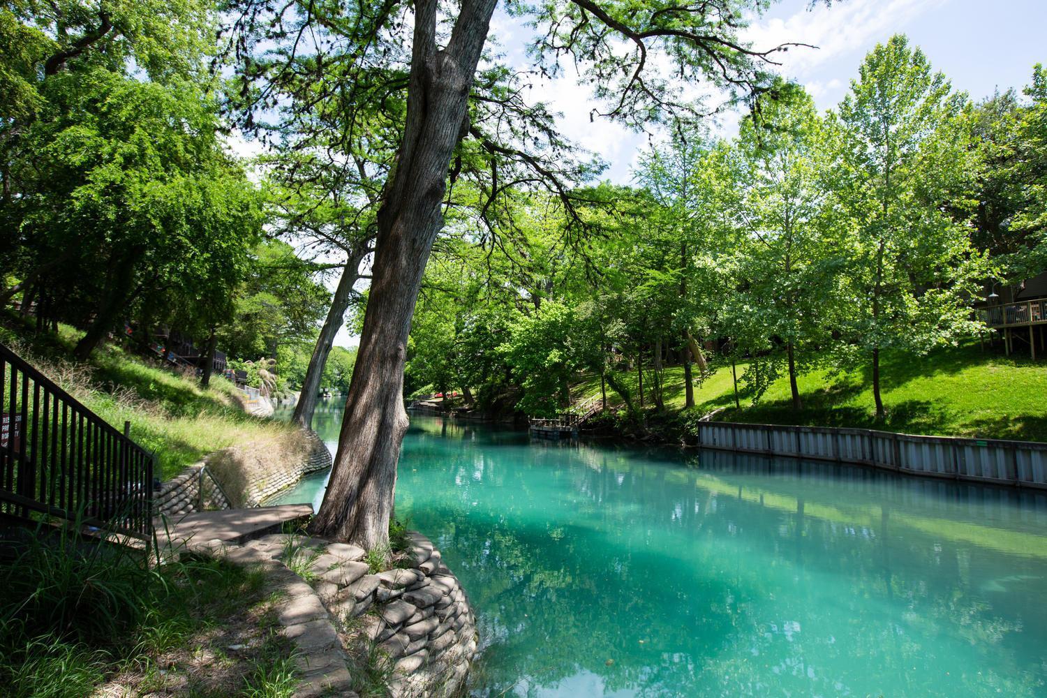 The Iron Cactus Condo On The Comal Cw C102 New Braunfels Luaran gambar