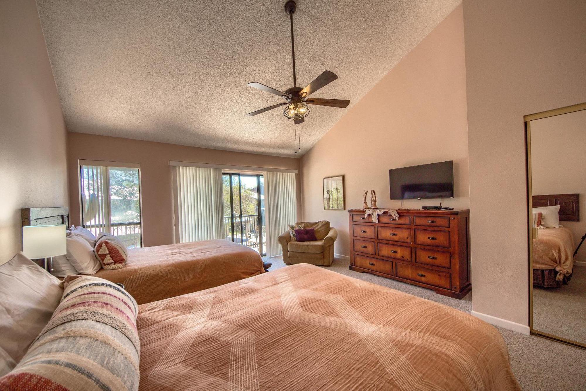 The Iron Cactus Condo On The Comal Cw C102 New Braunfels Luaran gambar